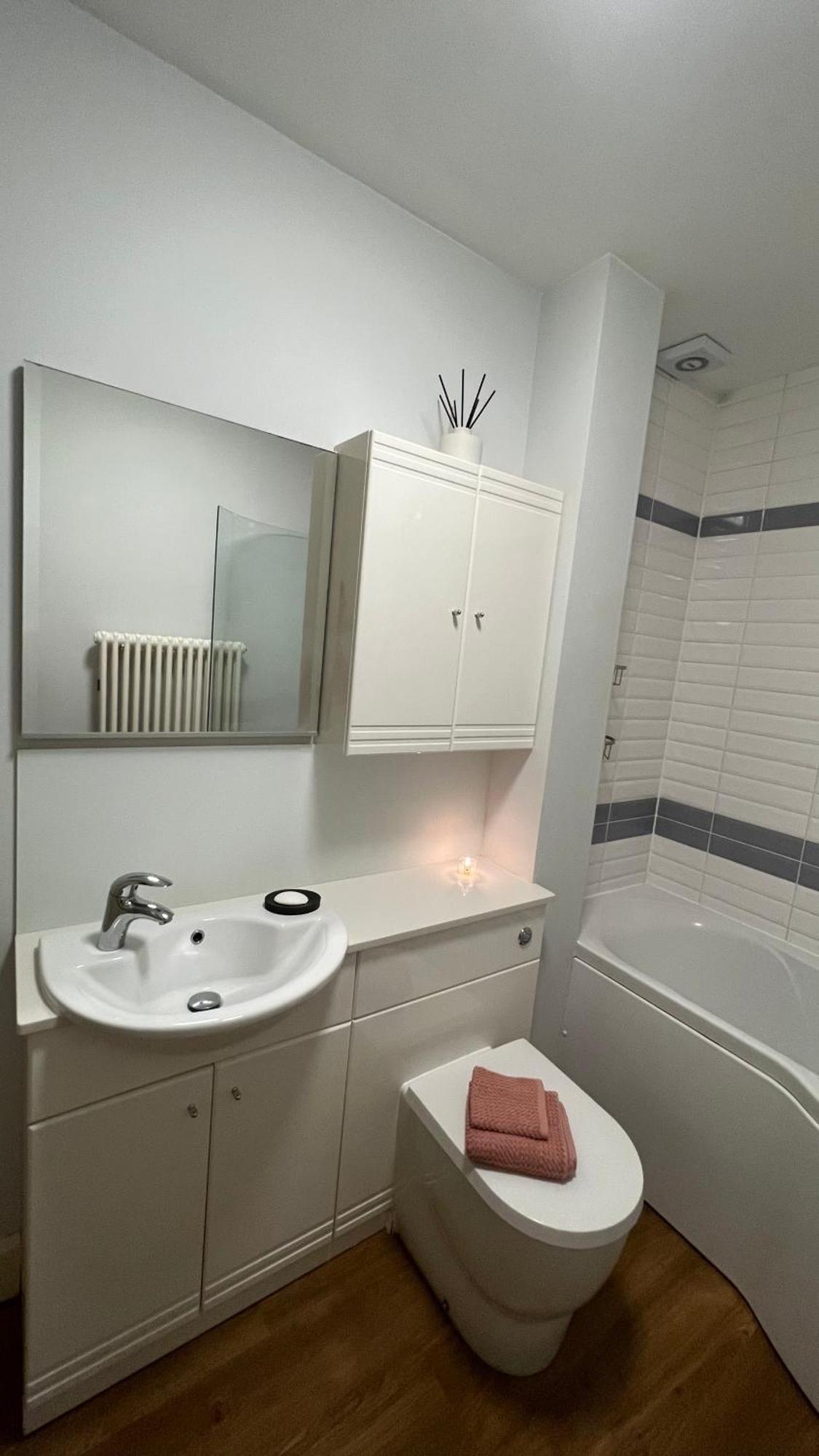 Cosy Corner Apartment มิดเฮิร์สต์ ภายนอก รูปภาพ